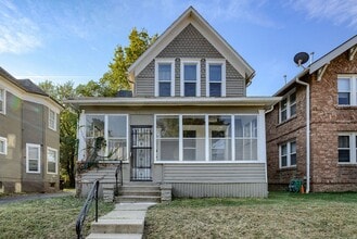Building Photo - 2411 Emmet St
