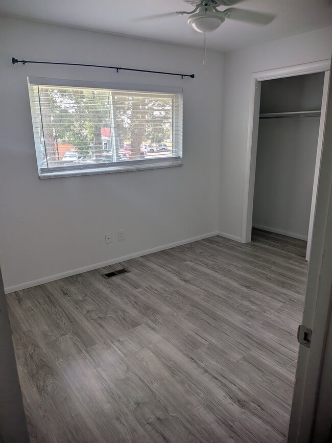 Building Photo - 1445 N Amiron Way