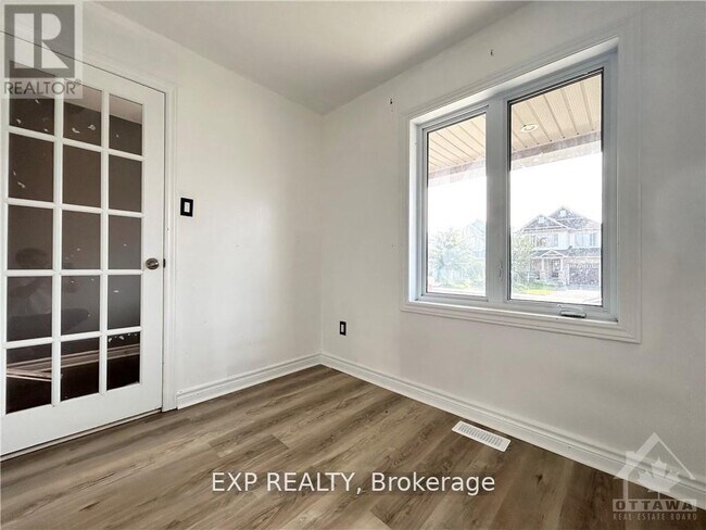 Building Photo - 649 Clearbrook Dr