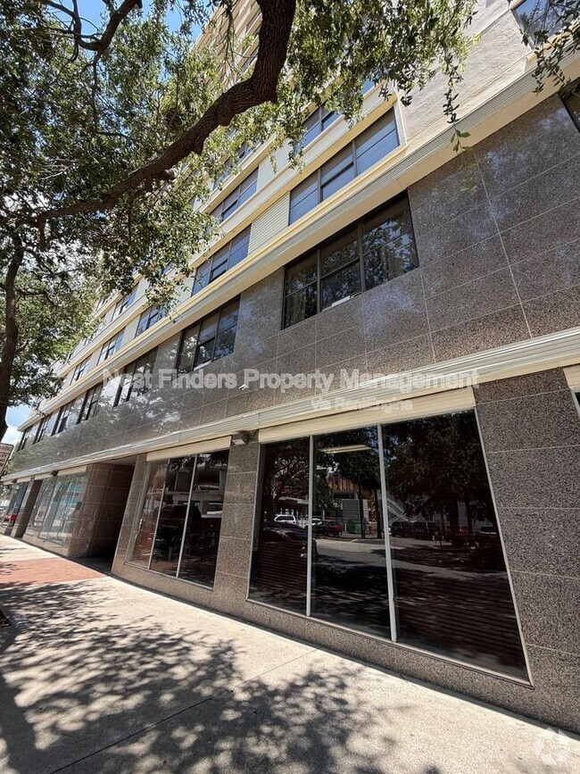 Building Photo - 311 Ashley St W