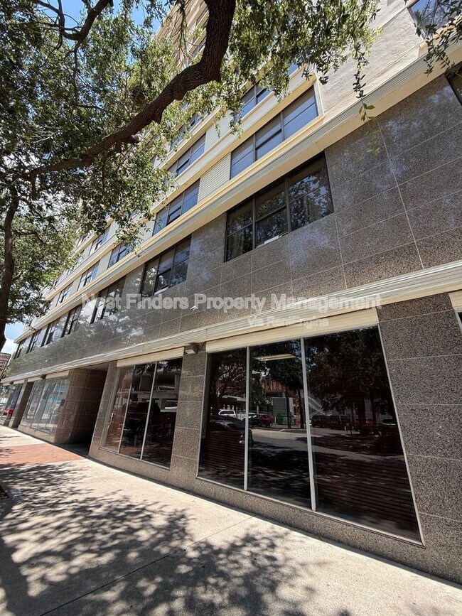 Foto del edificio - 311 Ashley St W