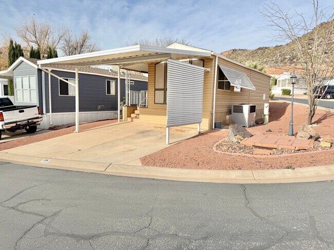 Building Photo - 55+ Community 1 Bed 1 Bath.