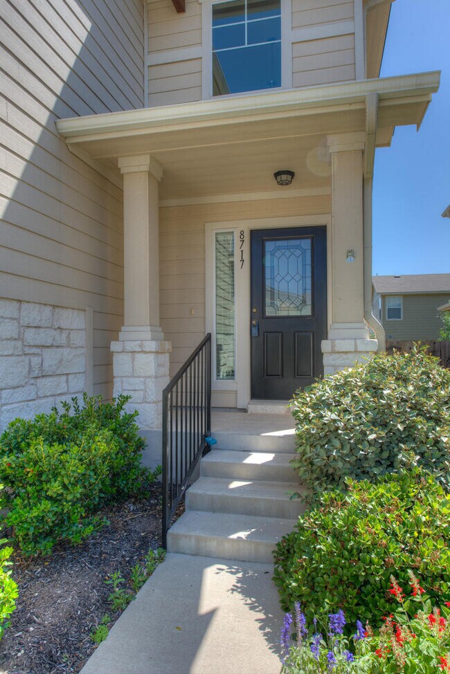 Foto del edificio - Welcome home! Wonderful 3 bedroom 2.5 bath...