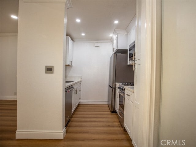 Building Photo - 4 Gavilan