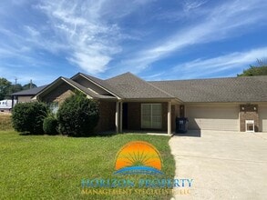 Building Photo - 1523 Jordan Rd