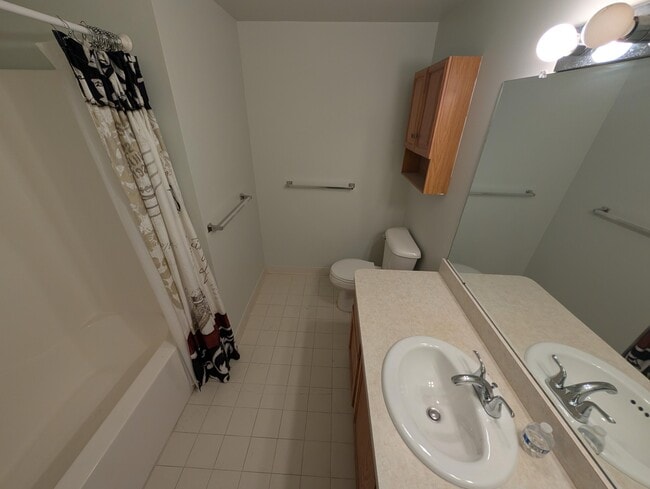 Building Photo - 41034 Rose Ln