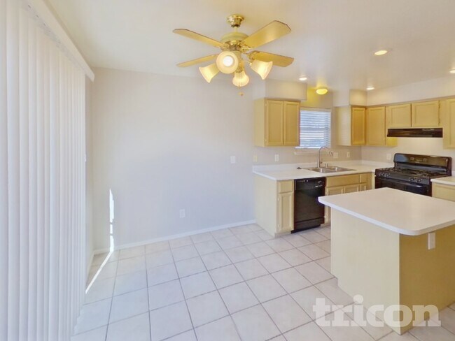 Foto del edificio - 6131 Daisy Petal St