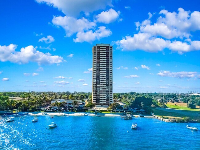 Foto del edificio - 5600 N Flagler Dr