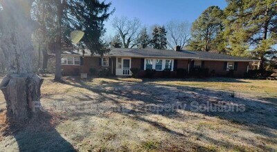 Building Photo - 5805 Highlawn Dr