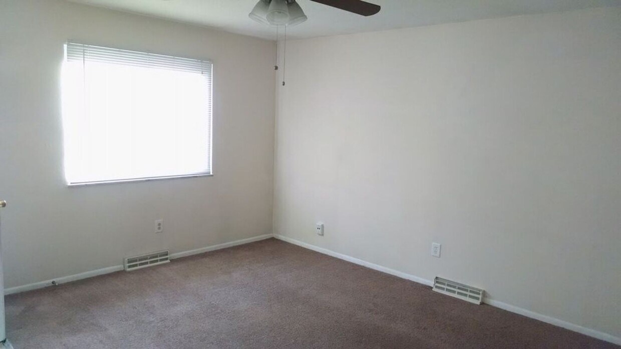 6033 320th St, Toledo, OH 43611 House Rental in Toledo, OH