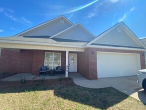 Building Photo - 117 Amber Dr