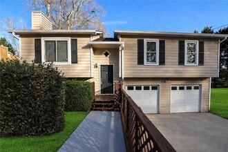 Building Photo - 206 Emily Dr