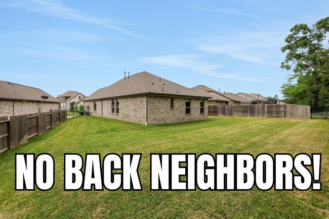 Foto del edificio - 4933 Chester Lk Ln