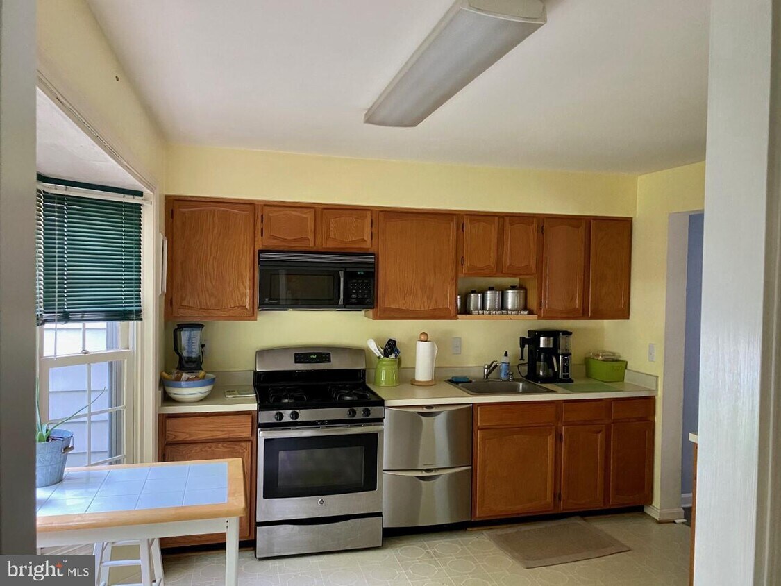 10605 Gideon Ct, Fredericksburg, VA 22407 Townhome Rentals in