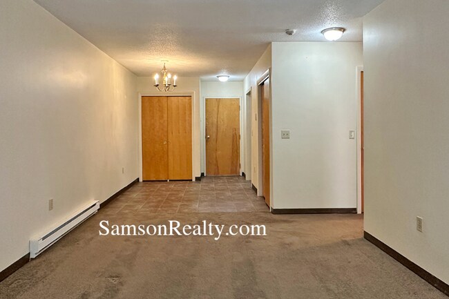 Foto del edificio - 280 Roger Williams Ave