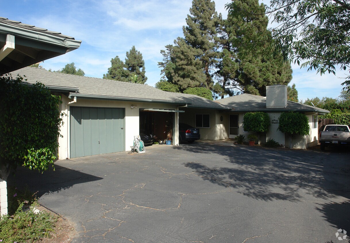 Building Photo - 134 Calle Vista