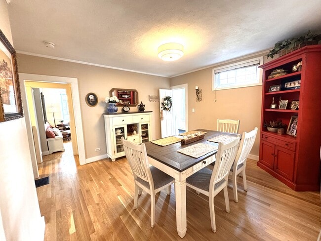 Dining Room - 36 Wallis St