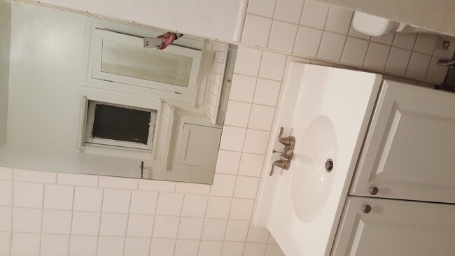 Foto del edificio - 337 E 49th St