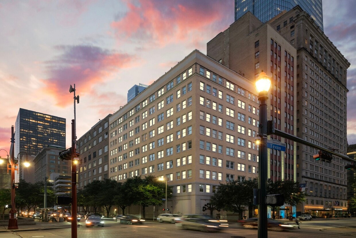 Foto principal - 1120 Texas Ave