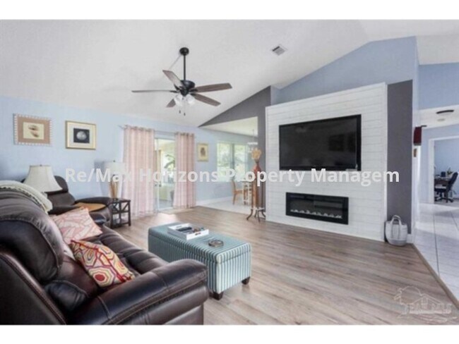Foto del edificio - Wonderful Cantonment Home!