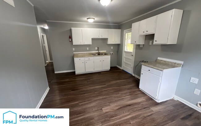 Foto del edificio - 502 Charter Ave