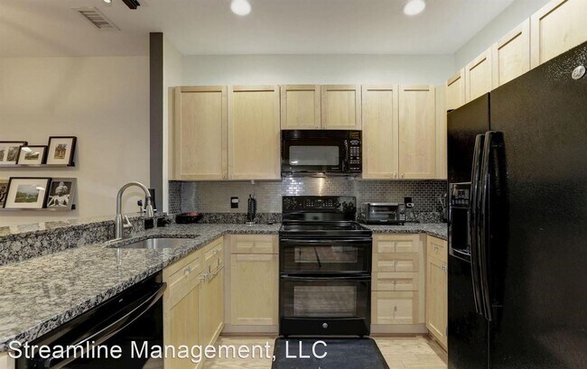 Foto del edificio - 2 br, 2.5 bath House - 343 Cedar St NW #105