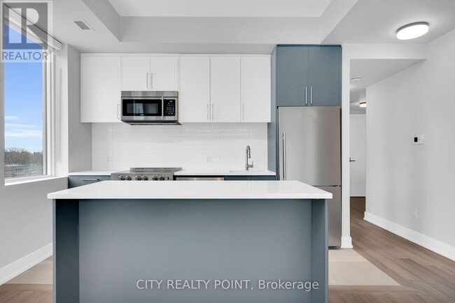 Photo du bâtiment - 664 Spadina Ave.