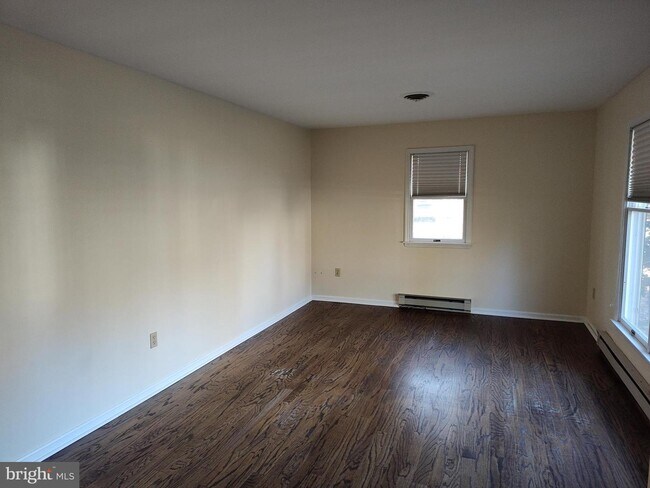 Building Photo - 7057 Dogwood Terrace