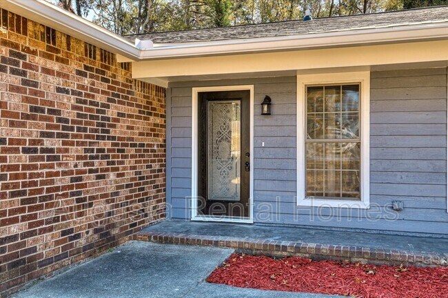 Foto del edificio - 238 Cavalier Dr