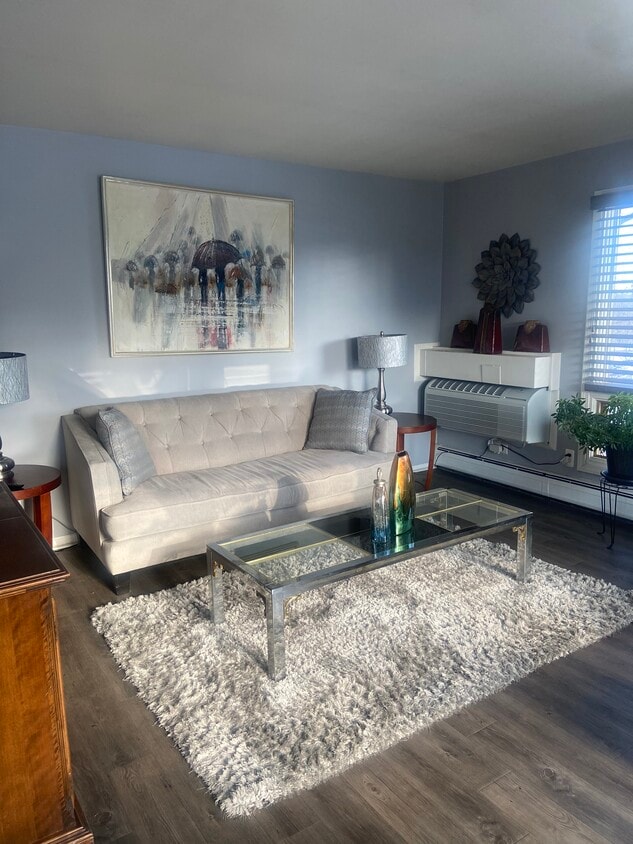 1565 Cherboneau Plz Unit 58, Detroit, MI 48207 Condo for Rent in