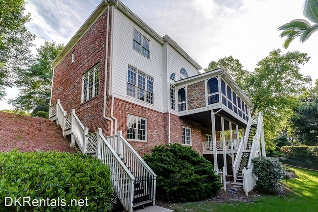 Foto del edificio - 6 br, 5 bath House - 1054 Windermere Crossing