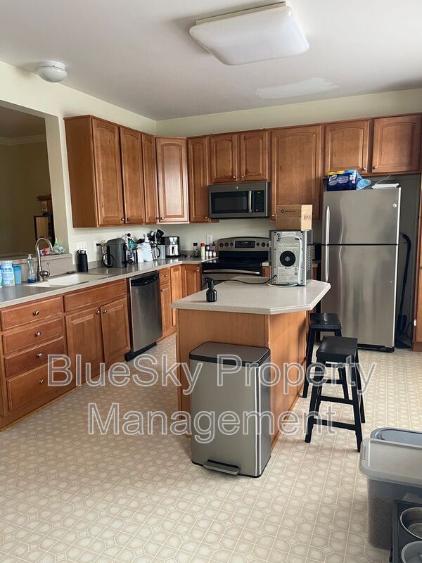 Foto del edificio - 2064 Lockwood Dr