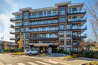 Building Photo - 741 Travino Ln