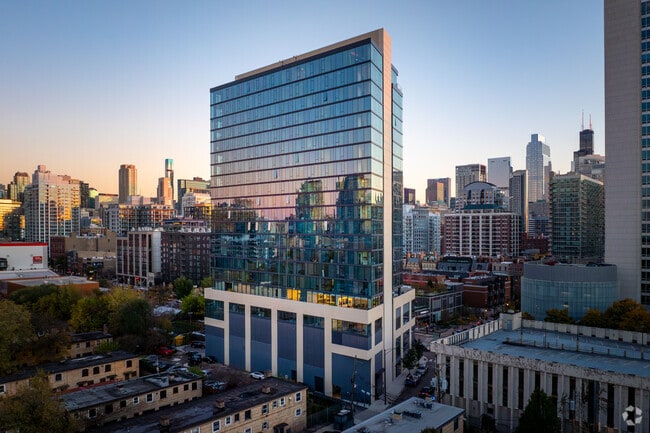 Building Photo - The 808 Cleveland