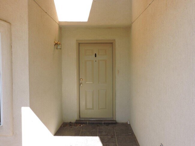 Foto del edificio - 14113 Highweed Dr