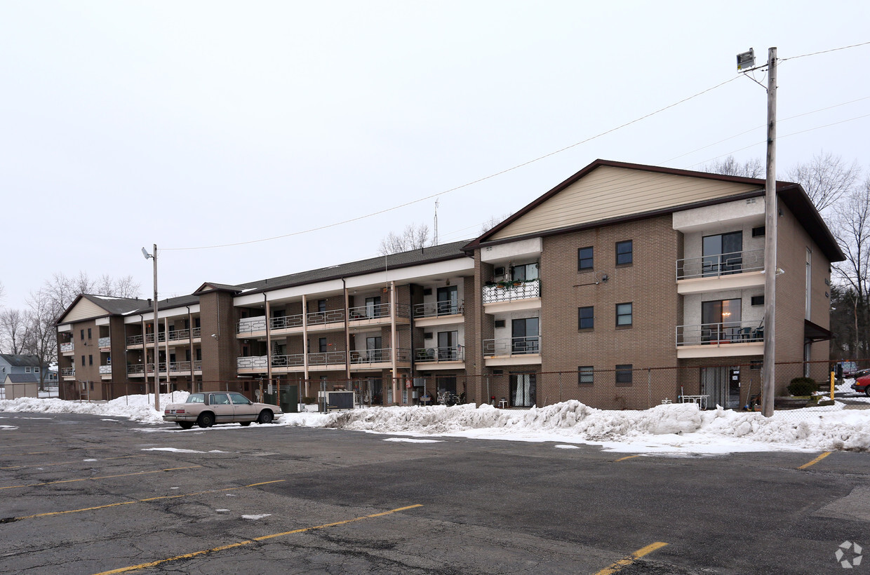 Building Photo - Eastview Apartments