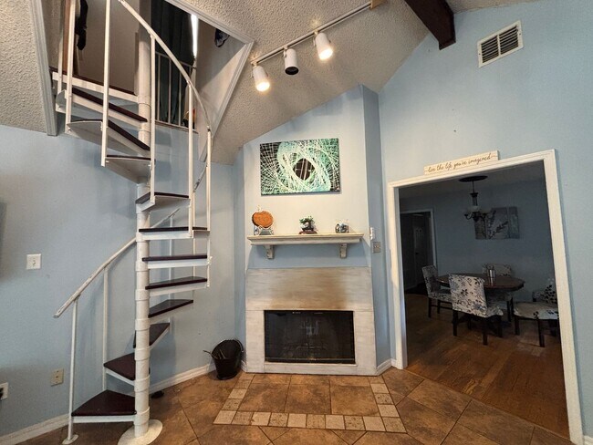 Foto del edificio - Rare Find in Haughton on double lot with H...