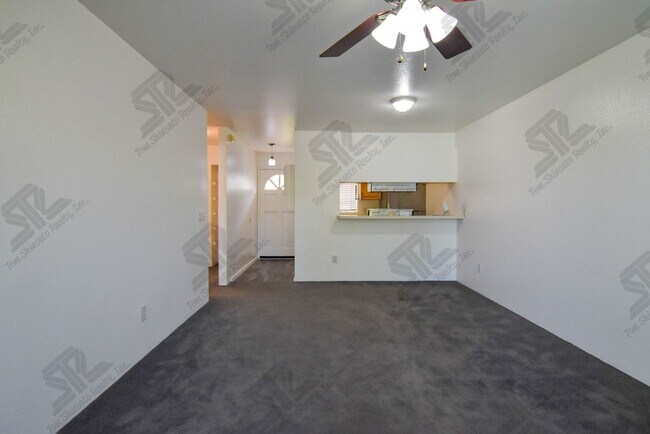 Foto del edificio - 2BED 2BATH 2PARKING AT PARKGLEN AT WAIKELE