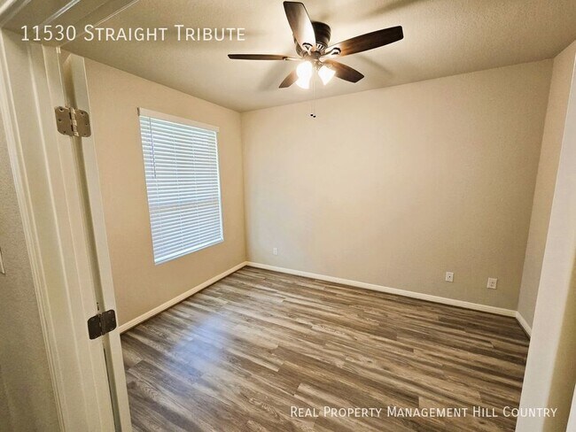 Building Photo - $500 off first month's rent! 3-Bedroom Hou...