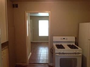 Foto del edificio - 3 br, 1 bath House - 3919 Tolnay St