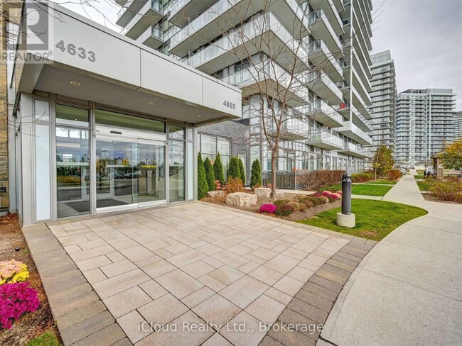 Building Photo - 4655 Glen Erin Dr