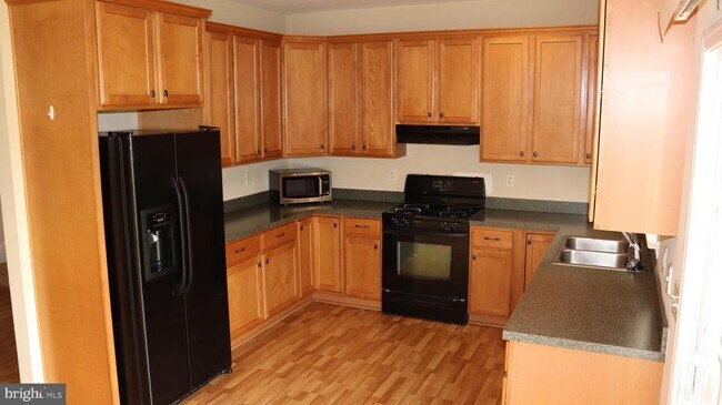 Foto del edificio - 411 Quincy Ave