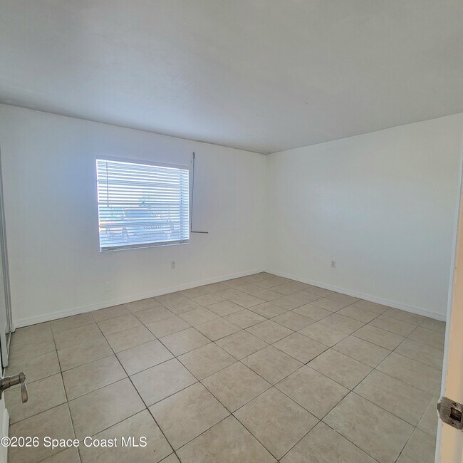 Building Photo - 190 E Olmstead Dr