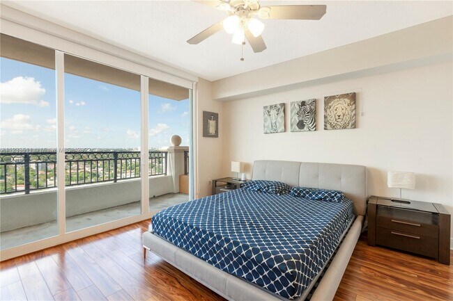 Foto del edificio - 3232 Coral Way