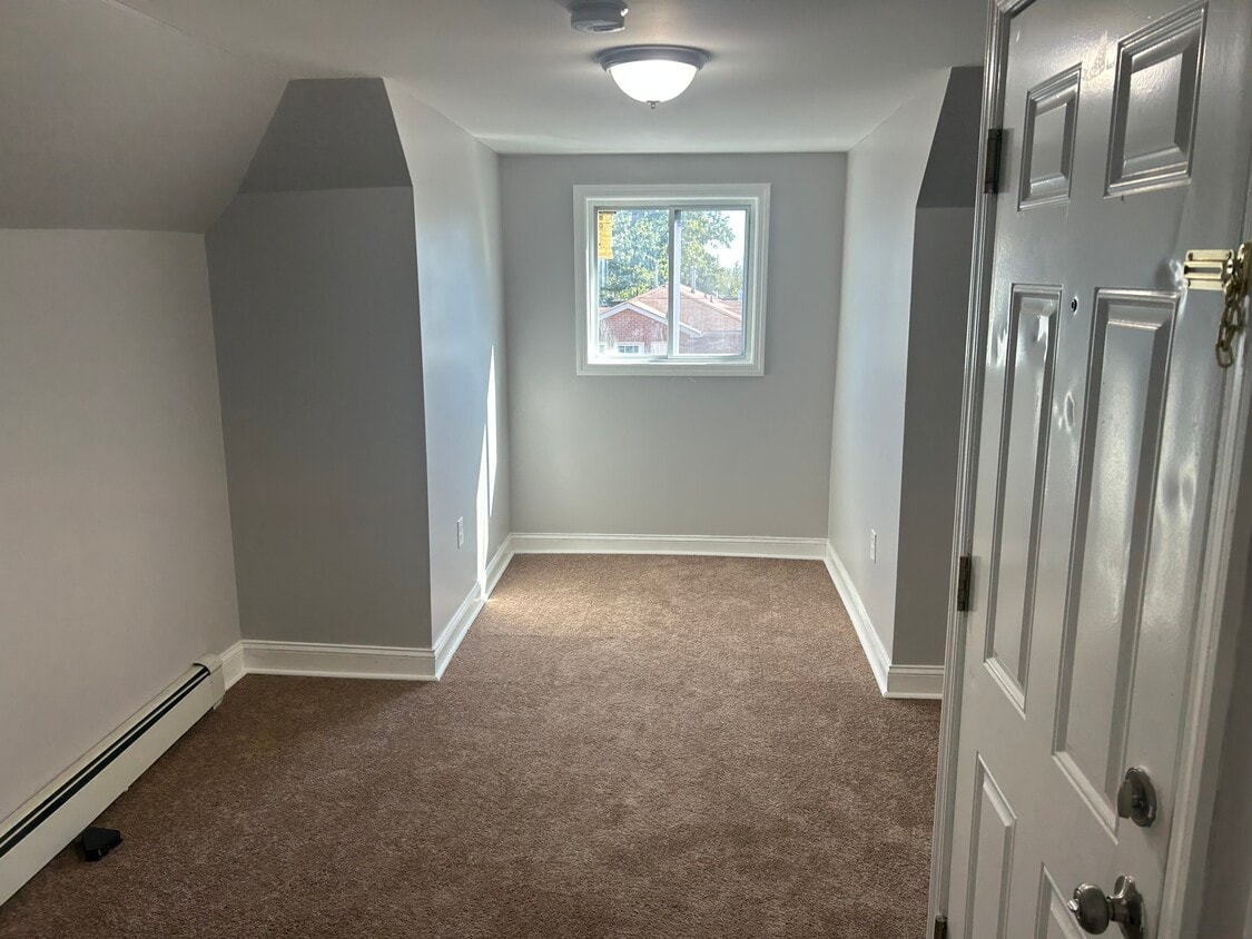 Foto principal - 171 Seymour Ave