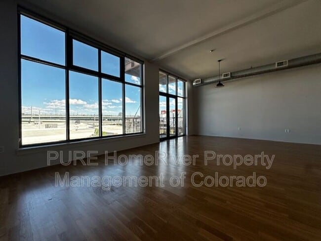 Building Photo - 3100 Huron St