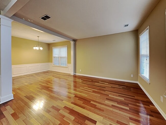 Building Photo - 2830 Priestcliff Dr SE