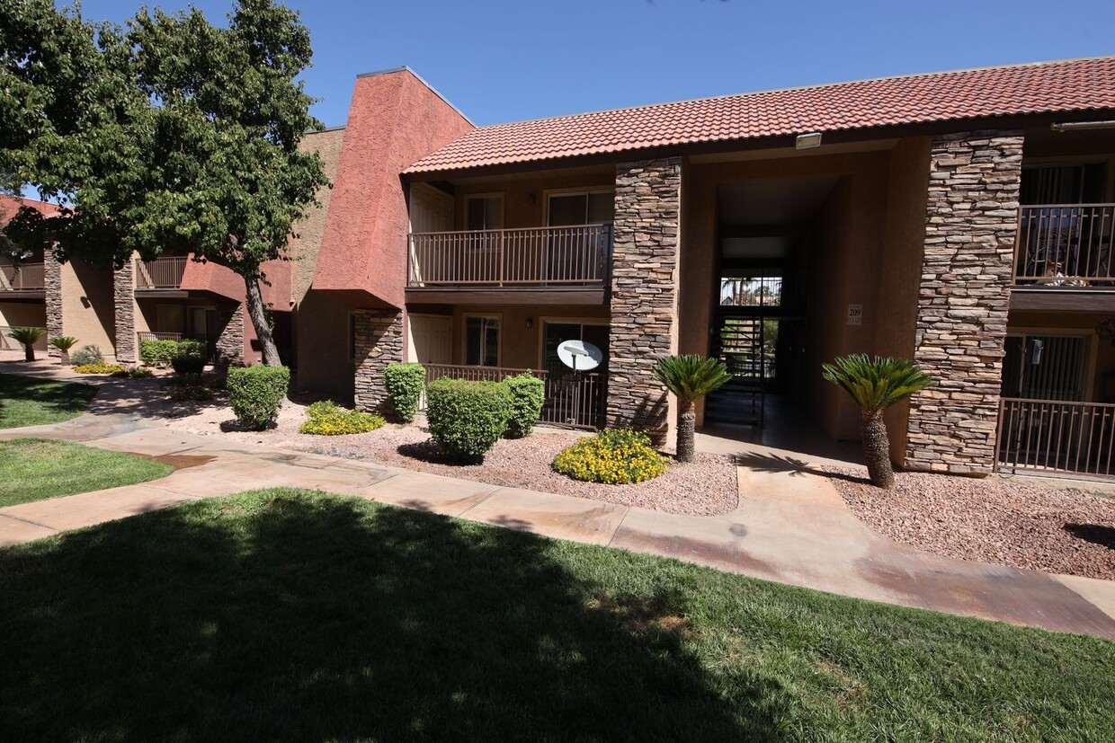 BELLA VITA CONDO GUARD GATED LOWER UNIT Alquileres en Las Vegas
