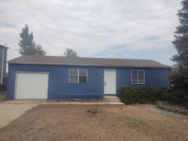 Charming Ranch-Style Home in Central Westm... - Charming Ranch-Style Home in Central Westm...