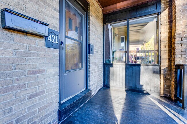 Foto del edificio - Available NOW - Updated 3 Bedroom Home w/ ...